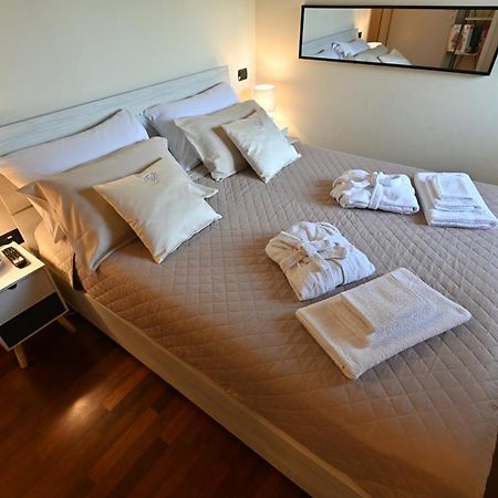 Aura Loving Home Con 4 Posti Letto, Cucina Completa, Terrazzo Ed Un Grande Parco Verde Serravalle d'Asti エクステリア 写真