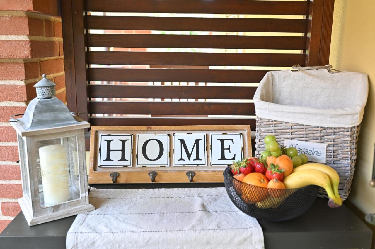 Aura Loving Home Con 4 Posti Letto, Cucina Completa, Terrazzo Ed Un Grande Parco Verde Serravalle d'Asti エクステリア 写真