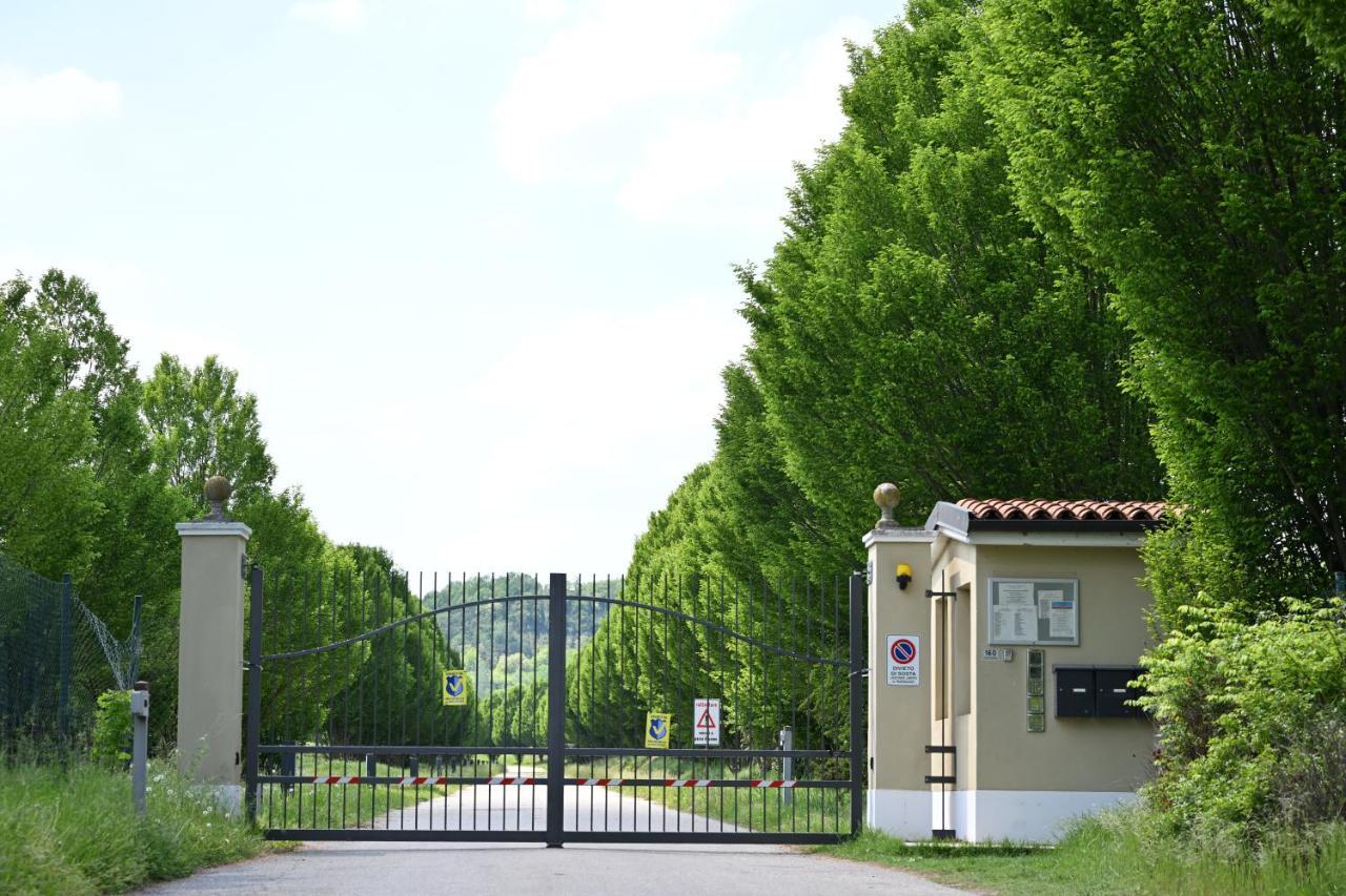 Aura Loving Home Con 4 Posti Letto, Cucina Completa, Terrazzo Ed Un Grande Parco Verde Serravalle d'Asti エクステリア 写真