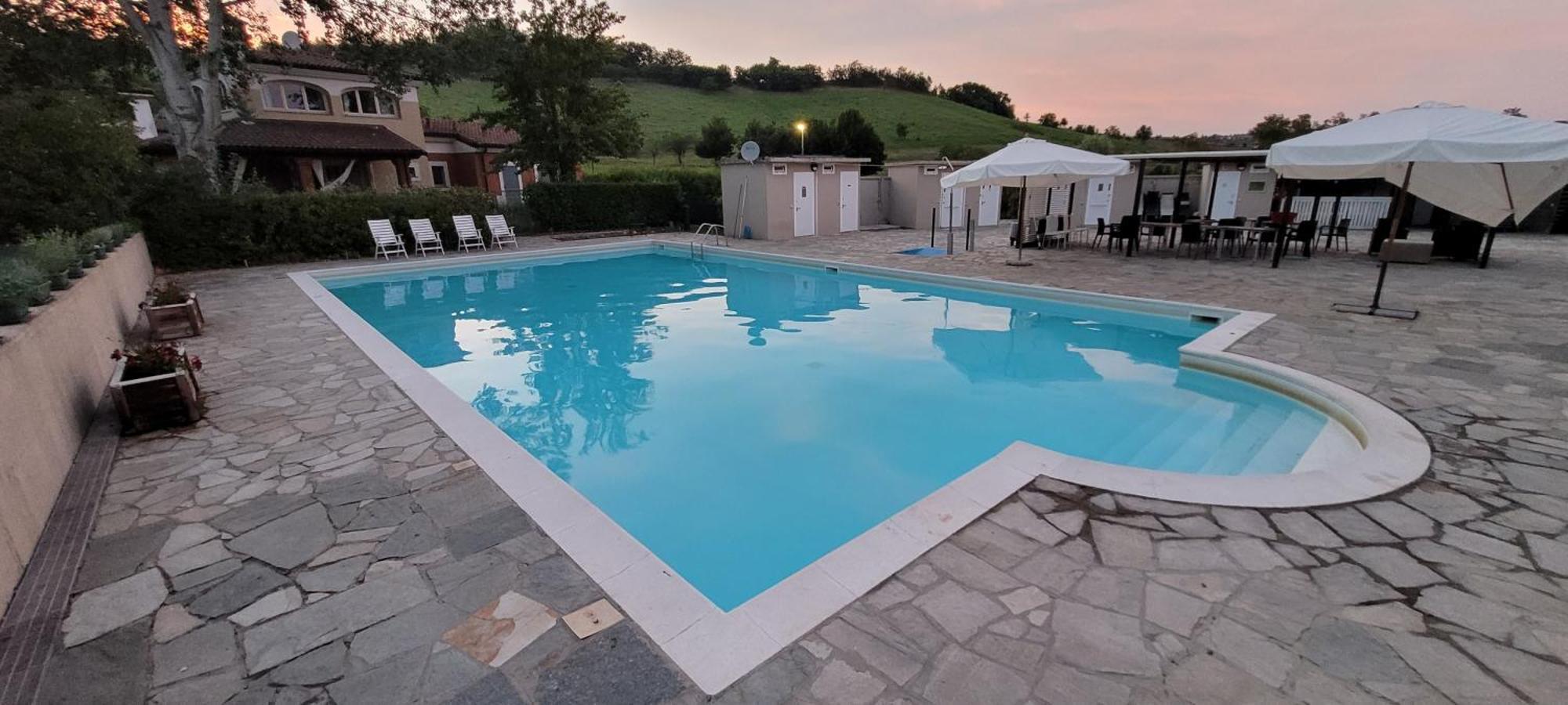 Aura Loving Home Con 4 Posti Letto, Cucina Completa, Terrazzo Ed Un Grande Parco Verde Serravalle d'Asti エクステリア 写真