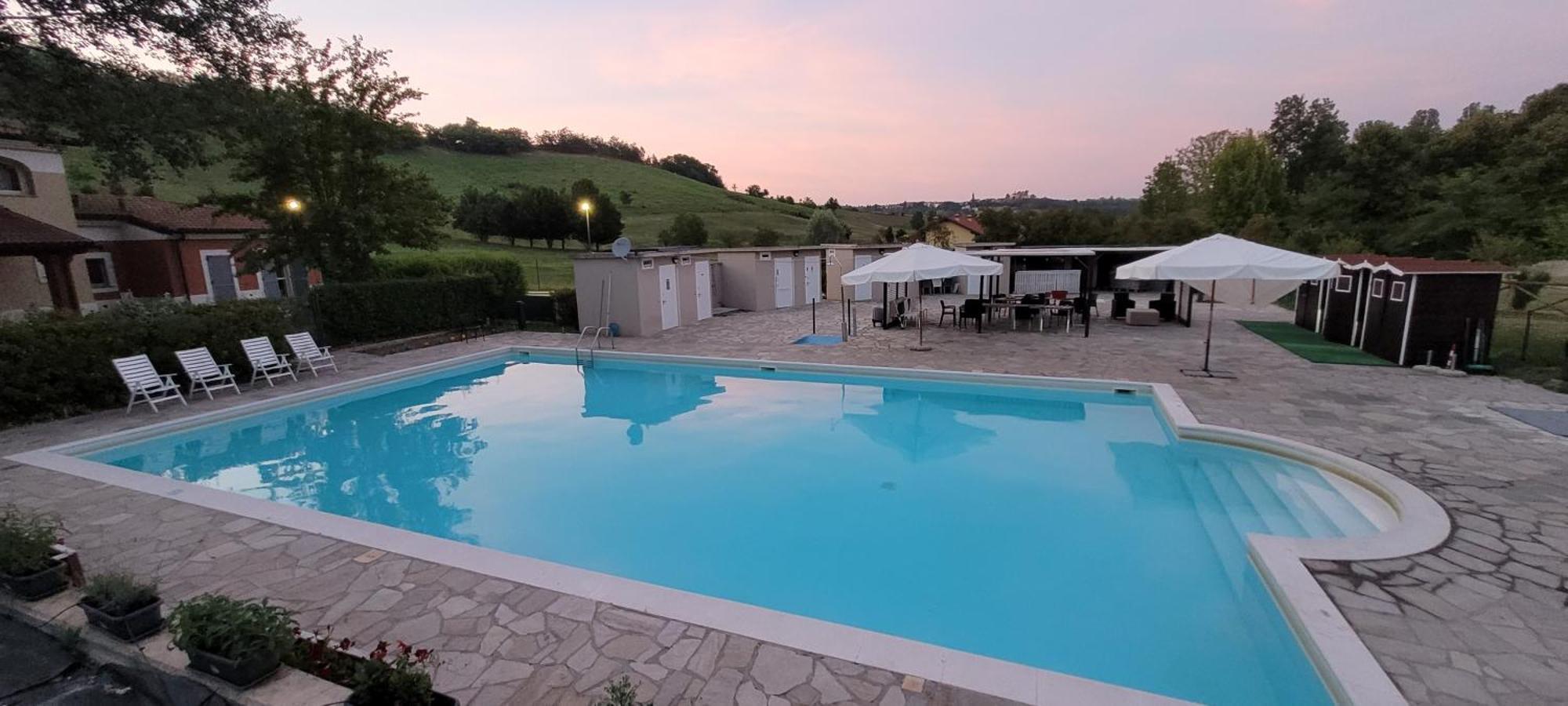 Aura Loving Home Con 4 Posti Letto, Cucina Completa, Terrazzo Ed Un Grande Parco Verde Serravalle d'Asti エクステリア 写真