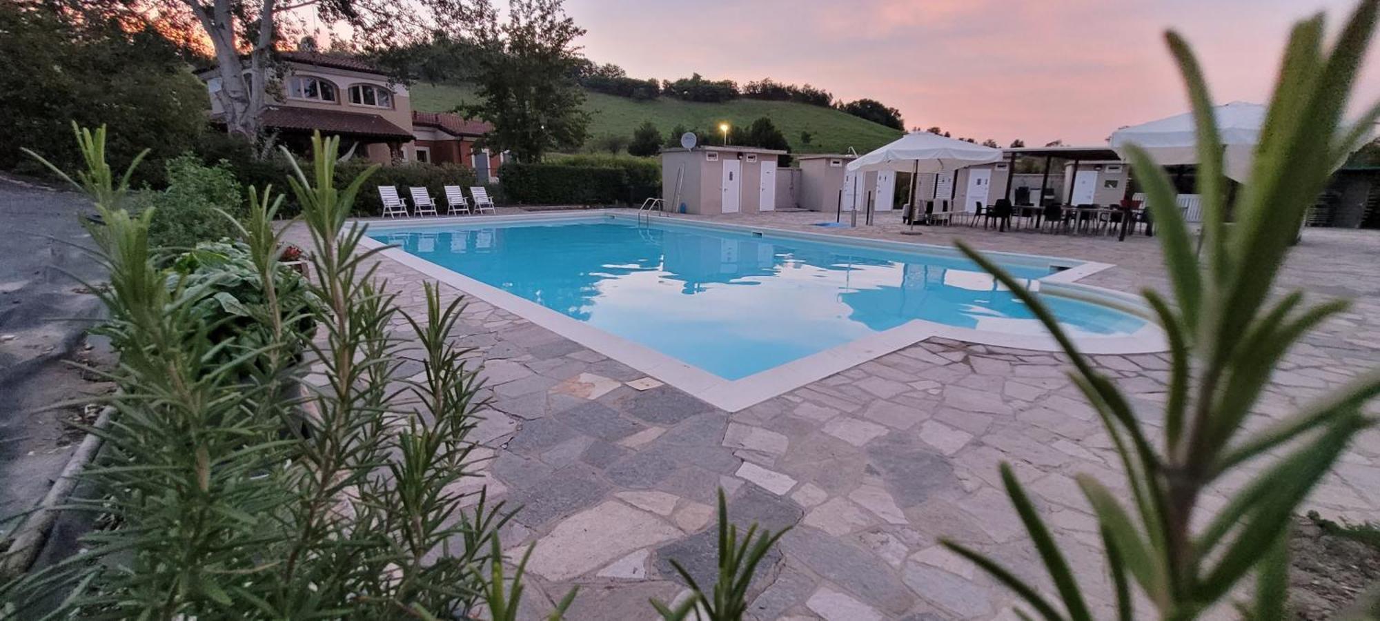 Aura Loving Home Con 4 Posti Letto, Cucina Completa, Terrazzo Ed Un Grande Parco Verde Serravalle d'Asti エクステリア 写真